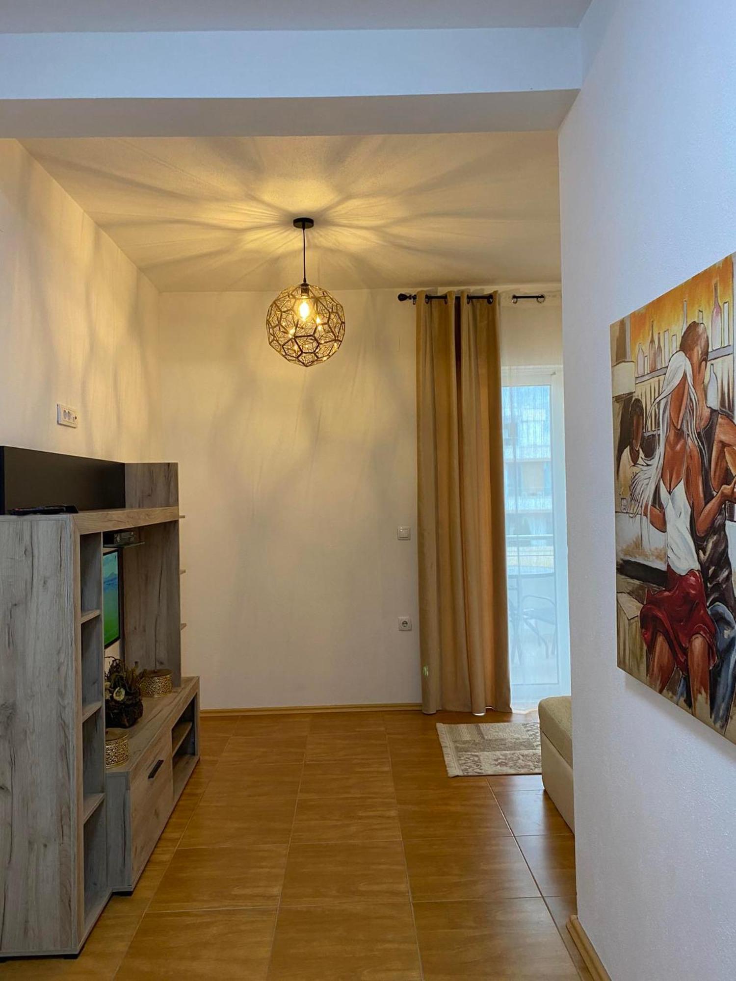 Apartmens Xhenis Lux Ulcinj Exterior foto