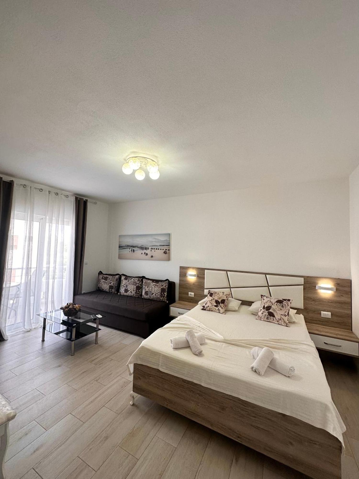 Apartmens Xhenis Lux Ulcinj Exterior foto