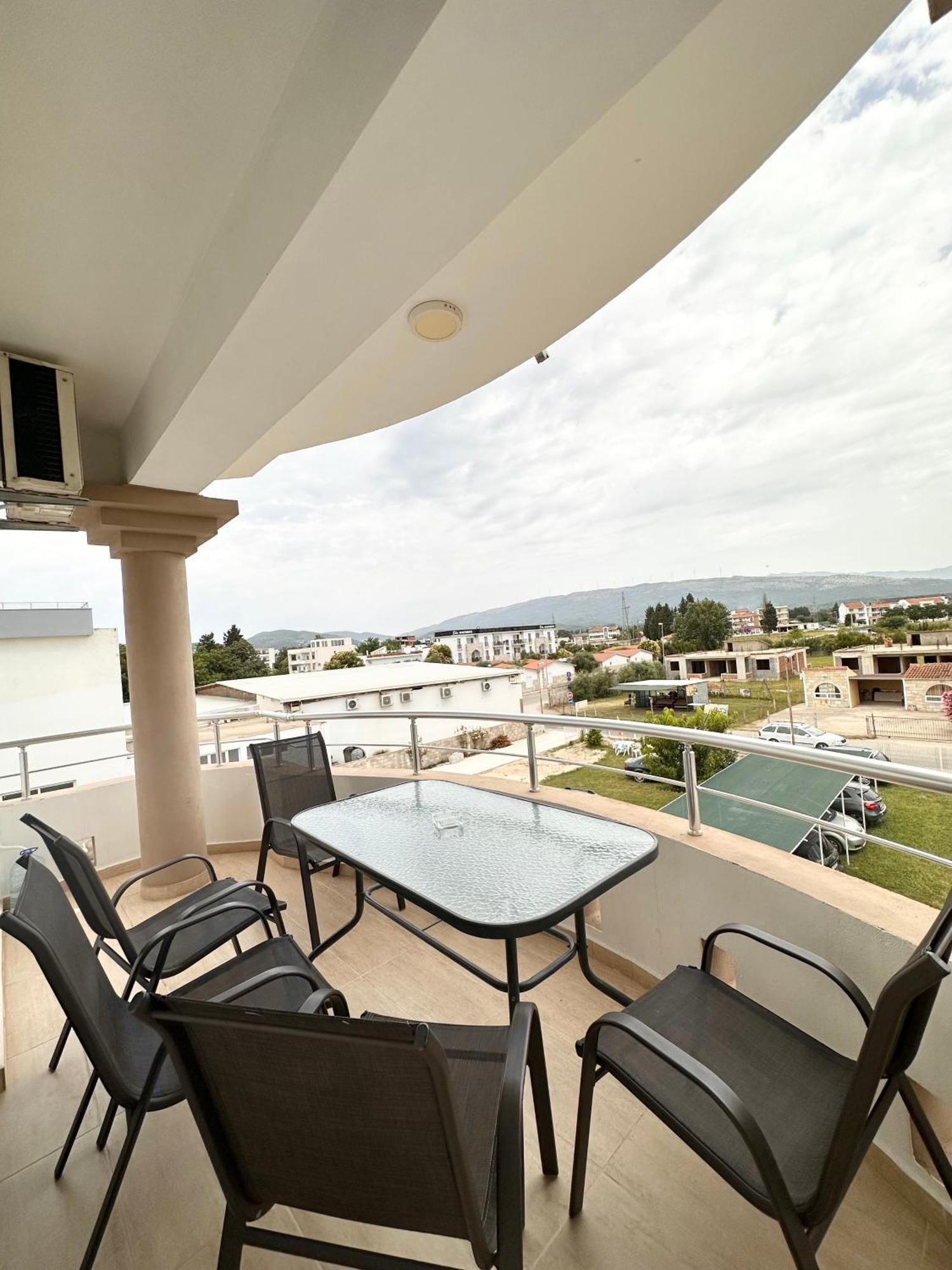 Apartmens Xhenis Lux Ulcinj Exterior foto