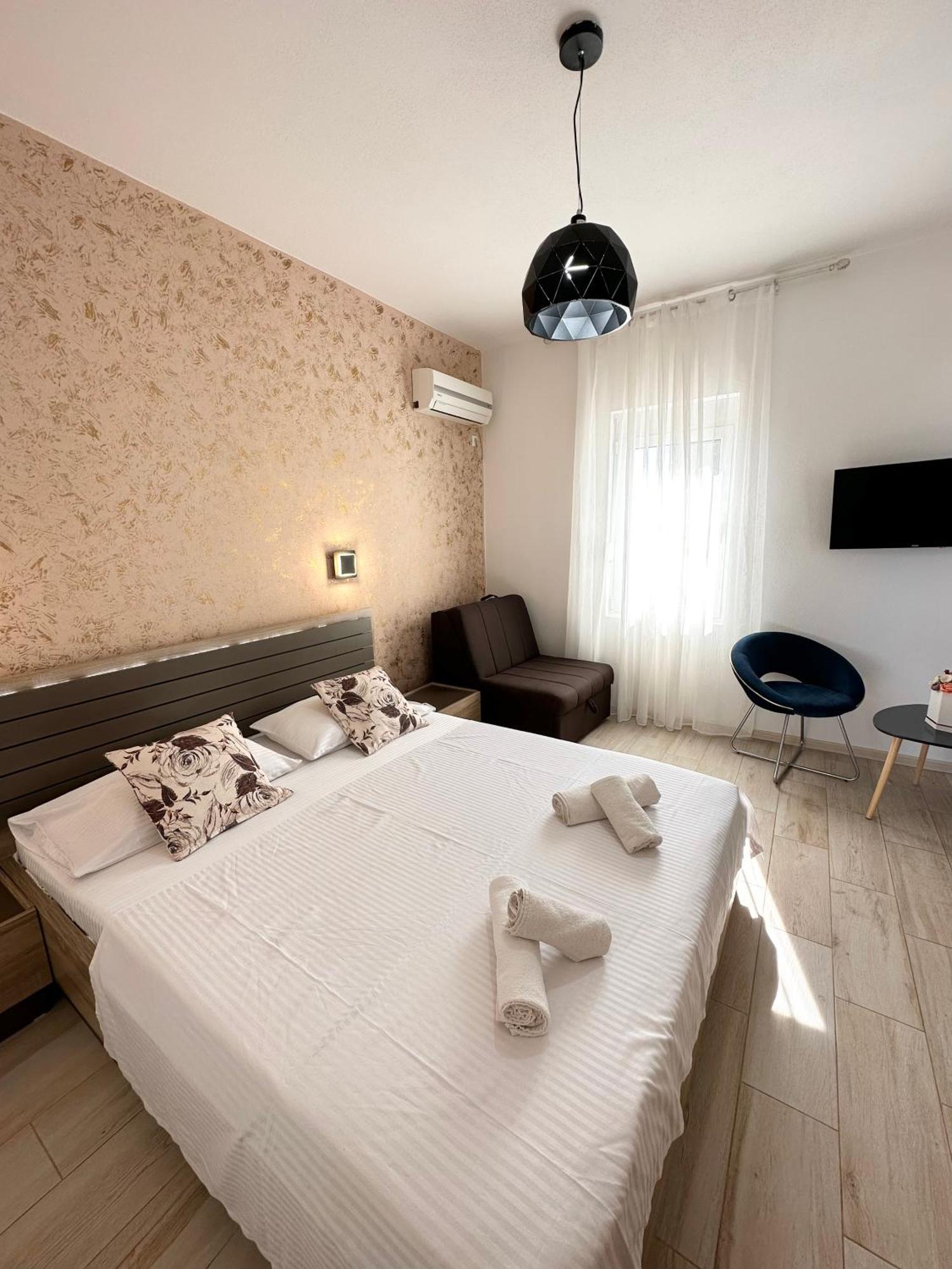 Apartmens Xhenis Lux Ulcinj Exterior foto